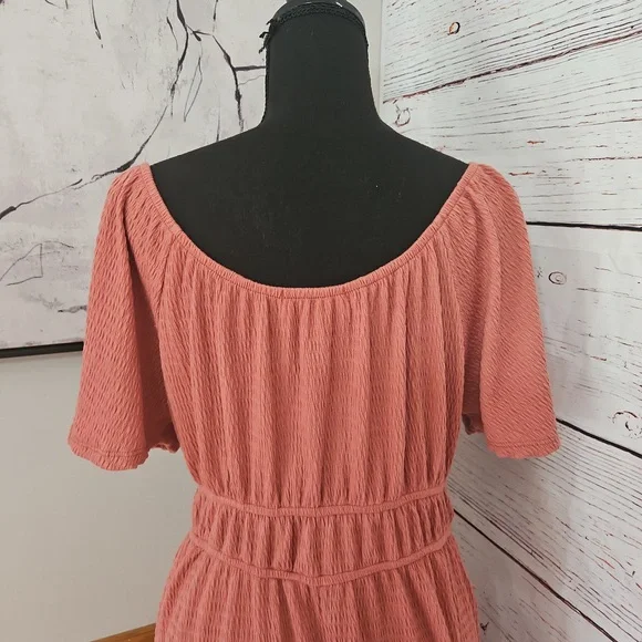 Gilli Dress - Picture 11 of 17